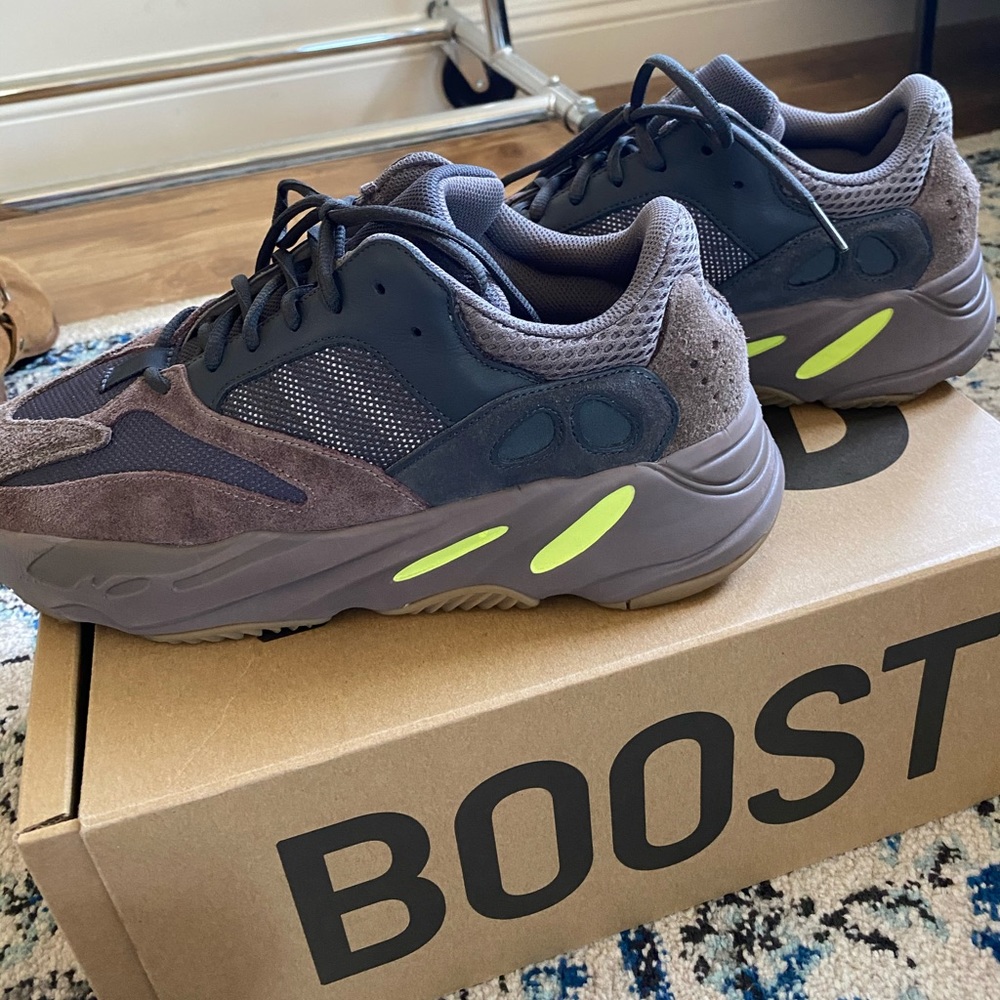 Brand new Yeezy boost 300